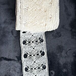 Antique Ivory Cotton Bobbin-Style Lace Trim – 2.5 Yards x 2” Wide – c.1900s